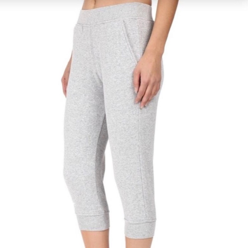 EUC Grey Ugg Hadley Cropped pants - Picture 2 of 5